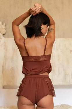 Short Belle inconnue