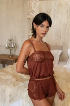 Short Belle inconnue