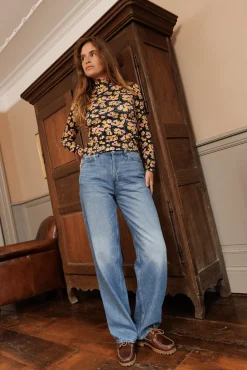 Top col montant Baiser délicat